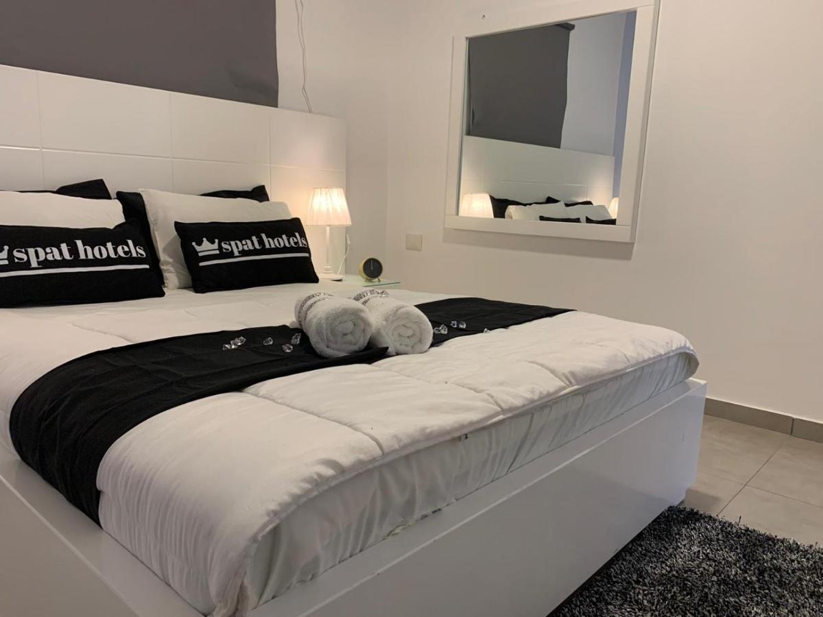 Appartement דירת 5 חדרים מול הים à Bat Yam Extérieur photo