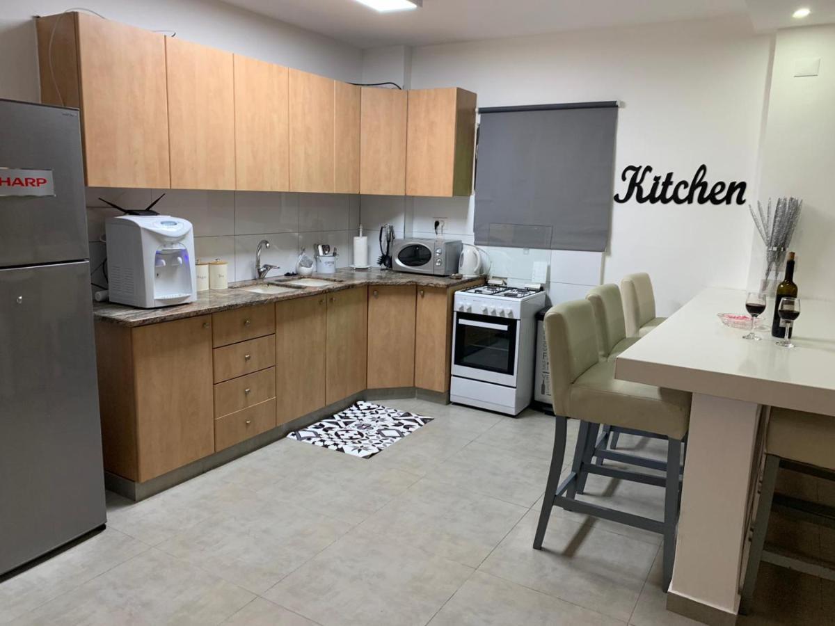 Appartement דירת 5 חדרים מול הים à Bat Yam Extérieur photo